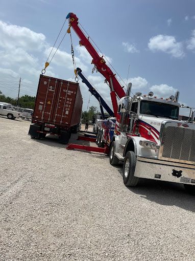 Fernandez & Sons Towing